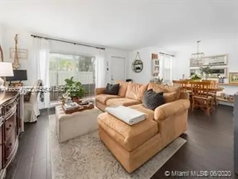 4590 SW 68th Court Circle Miami FL 33155