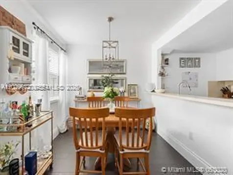 4590 SW 68th Court Circle Miami FL 33155