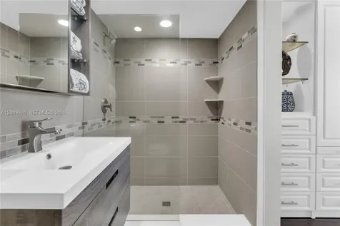 3100 NE 48th Street Fort Lauderdale FL 33308