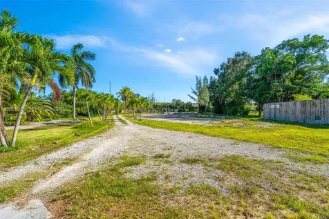4351 SW 25th Street Fort Lauderdale FL 33317