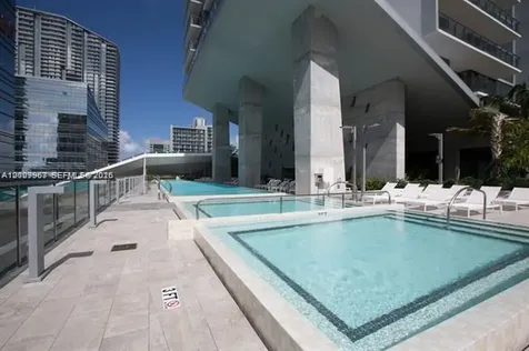 68 SE 6th Street Miami FL 33131