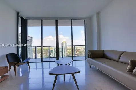 68 SE 6th Street Miami FL 33131