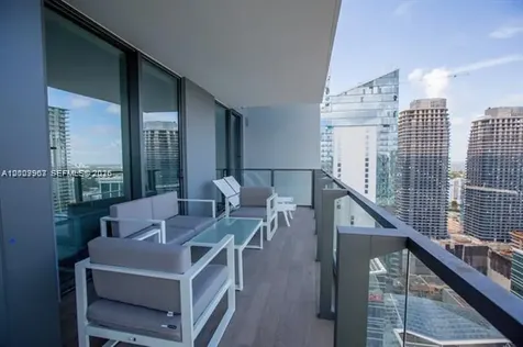 68 SE 6th Street Miami FL 33131