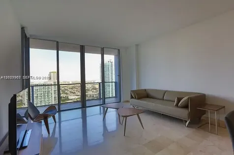 68 SE 6th Street Miami FL 33131