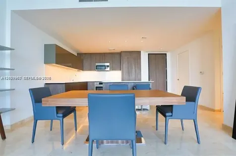 68 SE 6th Street Miami FL 33131