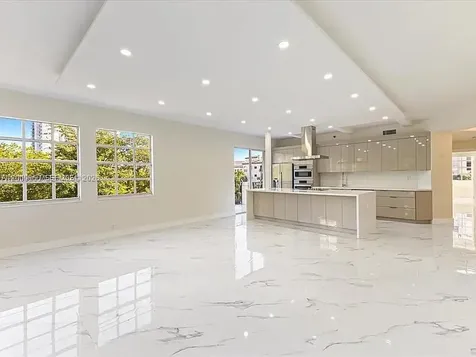 3900 Island Boulevard Aventura FL 33160