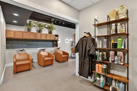 Turnkey Beauty Salon & Spa For Sale In Palmetto Bay Palmetto Bay FL 33157