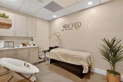 Turnkey Beauty Salon & Spa For Sale In Palmetto Bay Palmetto Bay FL 33157