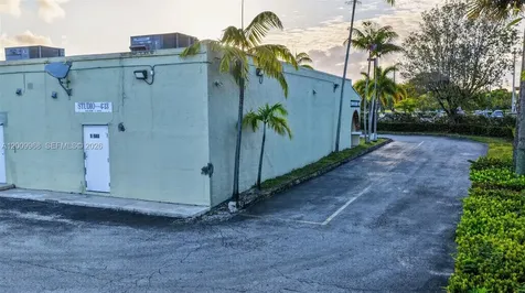 Turnkey Beauty Salon & Spa For Sale In Palmetto Bay Palmetto Bay FL 33157