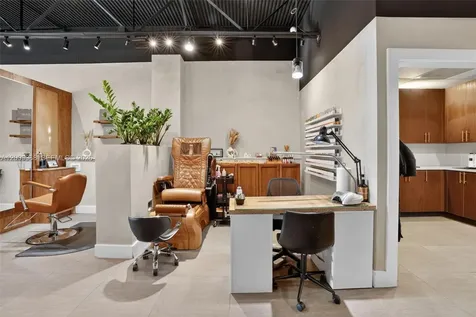 Turnkey Beauty Salon & Spa For Sale In Palmetto Bay Palmetto Bay FL 33157