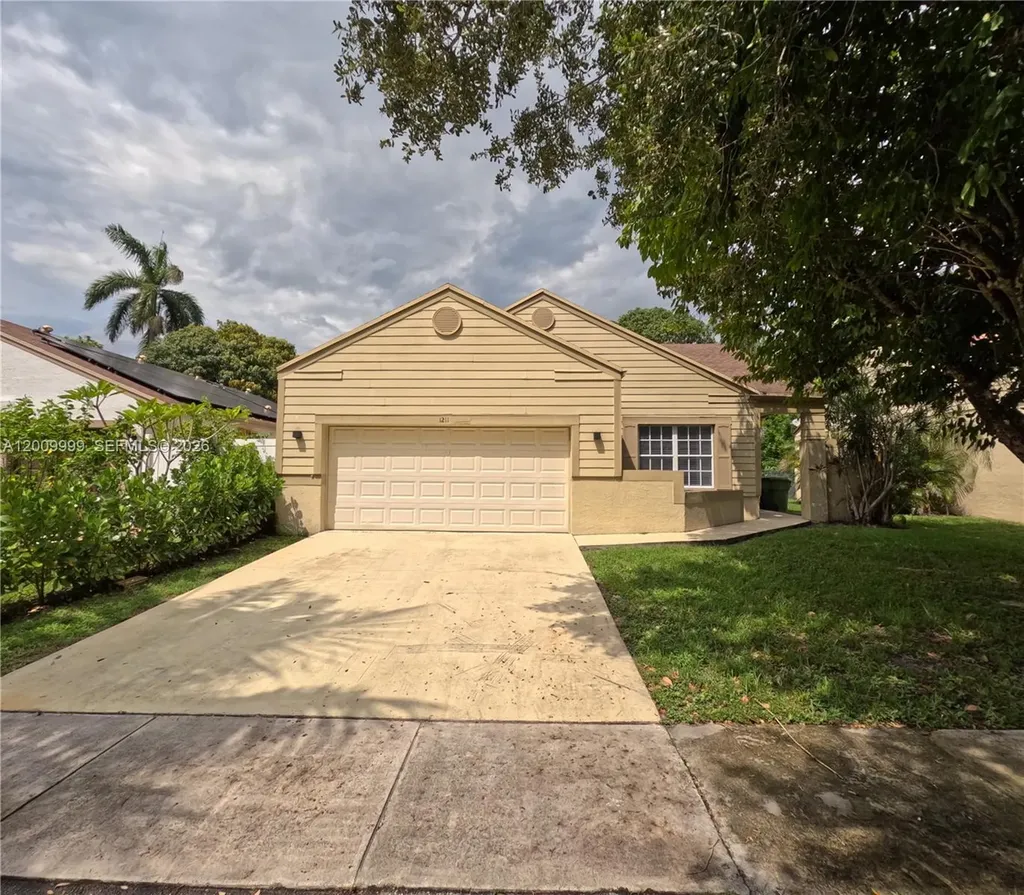 1211 SW 84th Terrace Pembroke Pines FL 33025