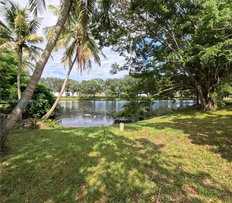 1211 SW 84th Terrace Pembroke Pines FL 33025