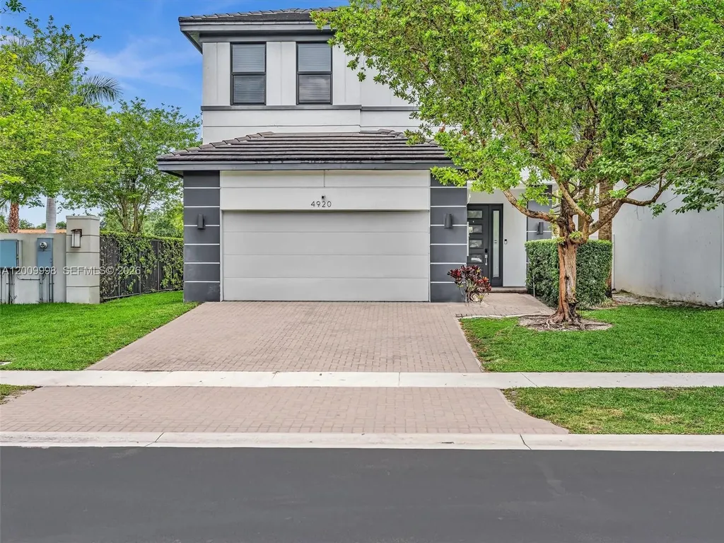 4920 Whispering Way Dania Beach FL 33312