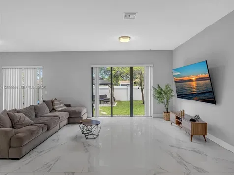 4920 Whispering Way Dania Beach FL 33312