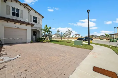 2400 SE 29th Street Homestead FL 33035