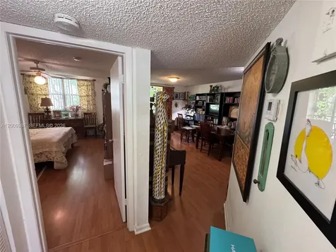 8225 Lake Drive Doral FL 33166