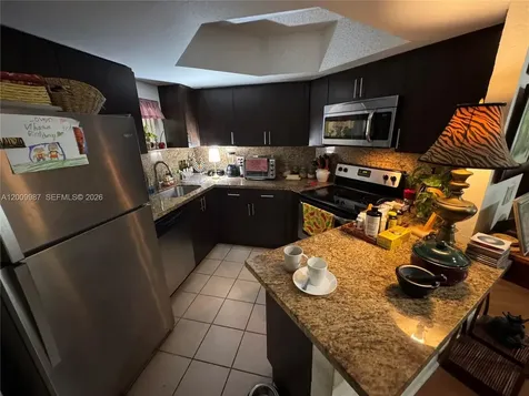 8225 Lake Drive Doral FL 33166