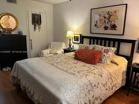 8225 Lake Drive Doral FL 33166