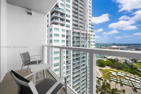 253 NE 2nd Street Miami FL 33132