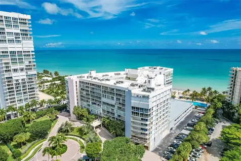 600 Grapetree Drive Key Biscayne FL 33149