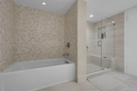 600 Grapetree Drive Key Biscayne FL 33149