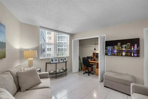 600 Grapetree Drive Key Biscayne FL 33149