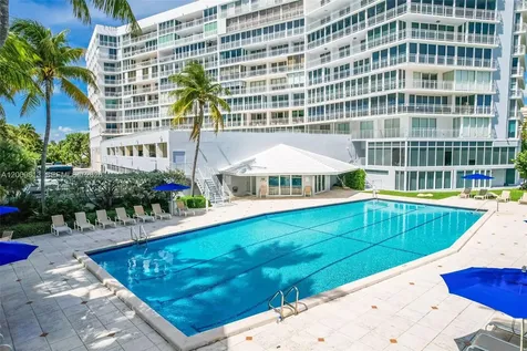 600 Grapetree Drive Key Biscayne FL 33149