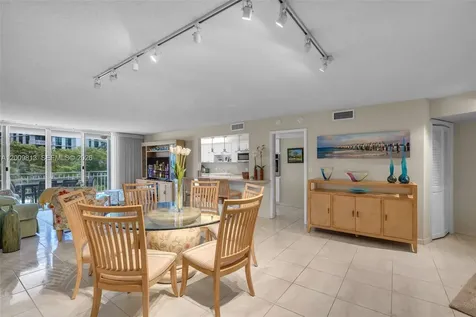 600 Grapetree Drive Key Biscayne FL 33149