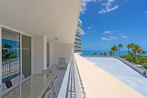 600 Grapetree Drive Key Biscayne FL 33149