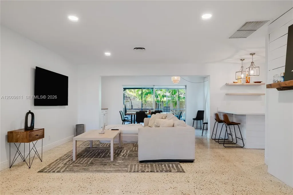 1106 N 13th Court Hollywood FL 33019