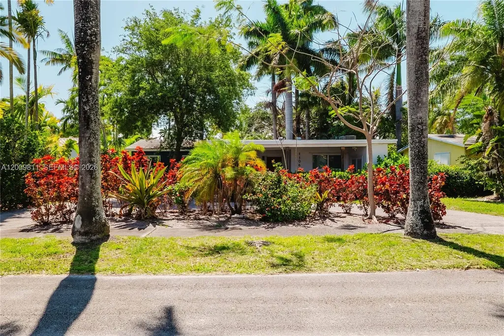 1106 N 13th Court Hollywood FL 33019
