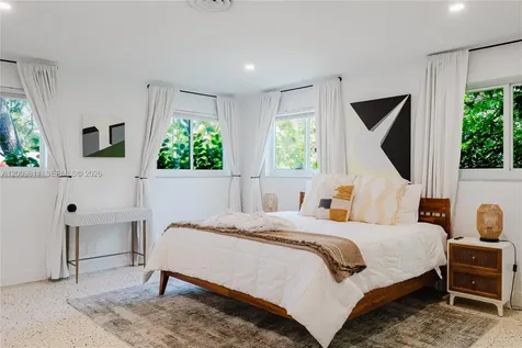 1106 N 13th Court Hollywood FL 33019