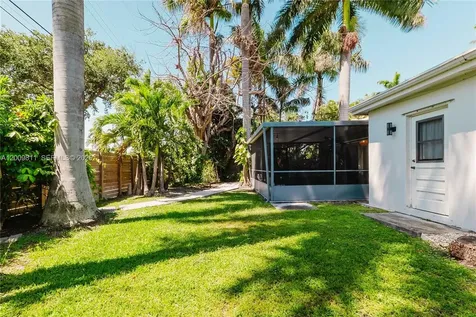 1106 N 13th Court Hollywood FL 33019