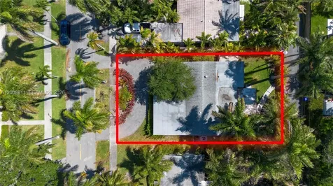 1106 N 13th Court Hollywood FL 33019