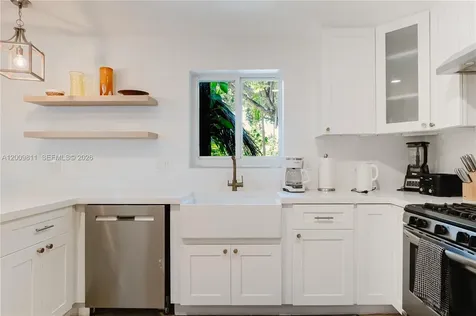 1106 N 13th Court Hollywood FL 33019