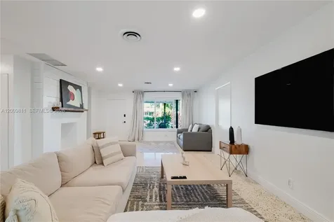 1106 N 13th Court Hollywood FL 33019