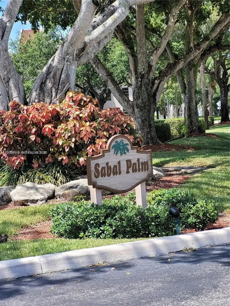 1811 Sabal Palm Drive Davie FL 33324