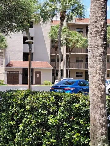 1811 Sabal Palm Drive Davie FL 33324