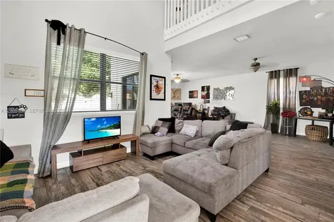 560 SE 33rd Terrace Homestead FL 33033