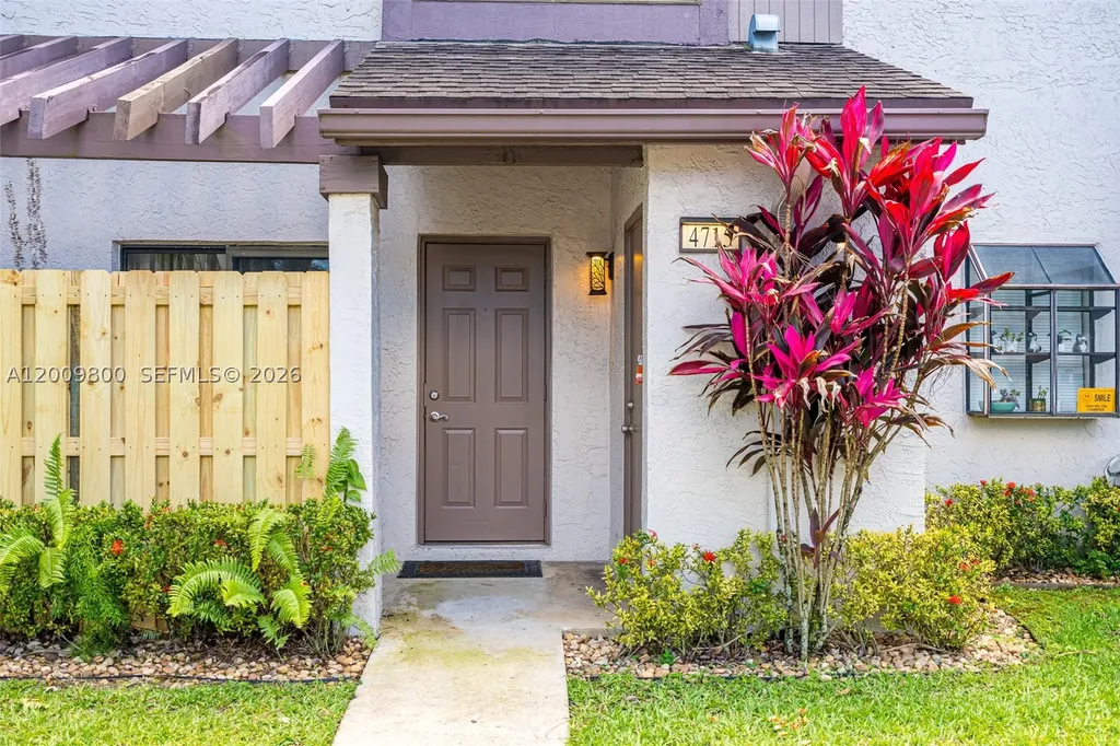 4715 NW 82nd Avenue Lauderhill FL 33351