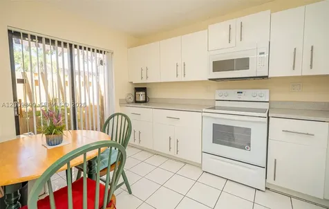 4715 NW 82nd Avenue Lauderhill FL 33351
