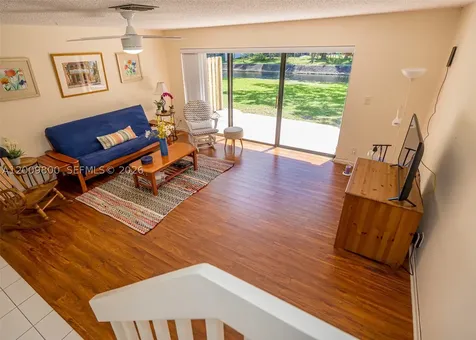 4715 NW 82nd Avenue Lauderhill FL 33351