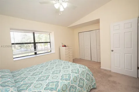 4715 NW 82nd Avenue Lauderhill FL 33351