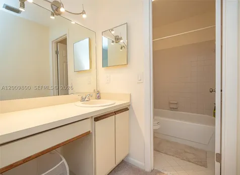 4715 NW 82nd Avenue Lauderhill FL 33351