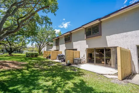 4715 NW 82nd Avenue Lauderhill FL 33351