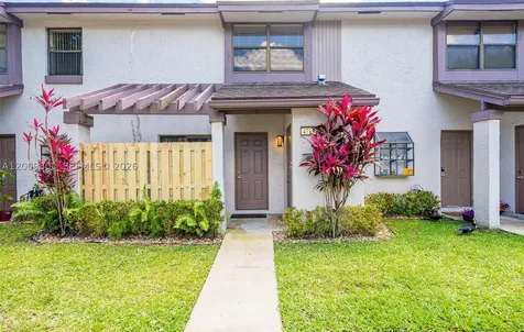 4715 NW 82nd Avenue Lauderhill FL 33351