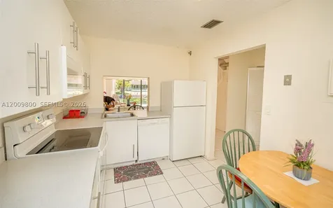 4715 NW 82nd Avenue Lauderhill FL 33351
