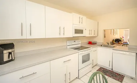 4715 NW 82nd Avenue Lauderhill FL 33351