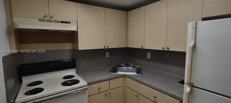 606 W 81st Street Hialeah FL 33014