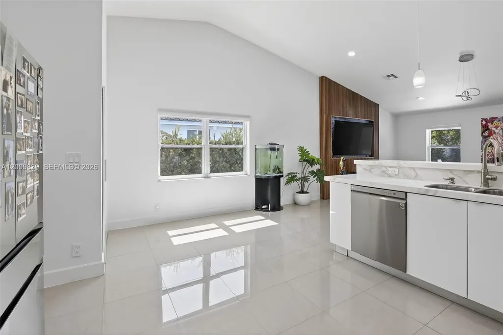 3540 N Park Road Hollywood FL 33021